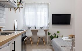 Micro Studio 84